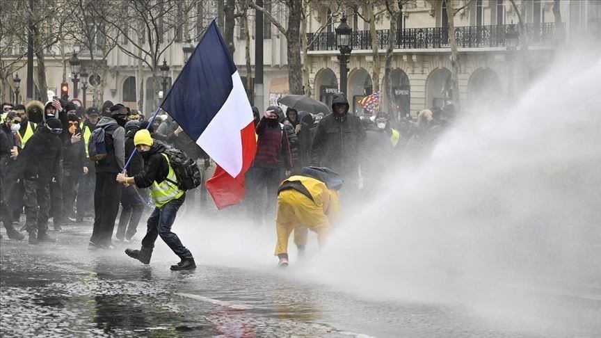 Bagaimana Yellow Vests Meninggalkan ‘Indelible Mark’ pada Politik Perancis